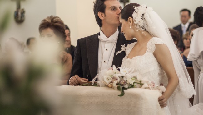 Ruman&iacute;a aprueba por aplastante mayor&iacute;a que el matrimonio es entre hombre y mujer