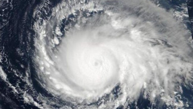 Irma se convierte en huracán categoría 5